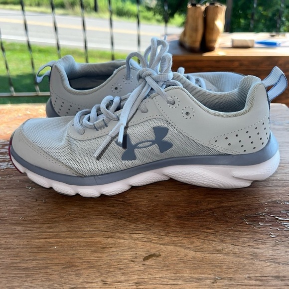 Under Armour Womens Charged Assert 8 3024625-100 Gray Running Shoes Sneakers 7 - Picture 8 of 11